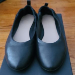 BANANA REPUBLIC EASY BALLET FLATTS